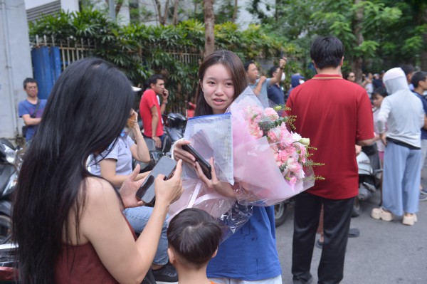 Thí sinh than đề tiếng anh khó, phông chữ gây 'nhức mắt' Thí sinh than đề tiếng anh khó, phông chữ gây 'nhức mắt'