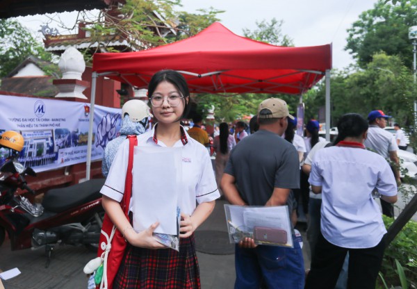 Thí sinh trường chuyên ở Huế đánh giá đề văn tốt nghiệp THPT 2026 Thí sinh trường chuyên ở Huế đánh giá đề văn tốt nghiệp THPT 2026