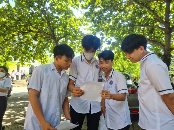 Thi tốt nghiệp THPT 2023: Thí sinh Phú Yên phấn khởi vì đề văn vừa sức