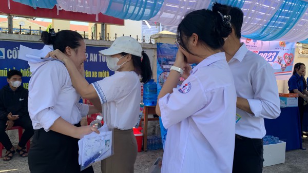 Thi tốt nghiệp THPT 2023: Thí sinh Phú Yên phấn khởi vì đề văn vừa sức
