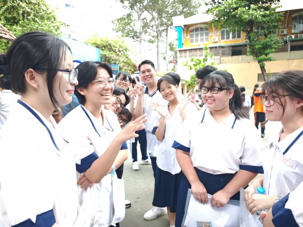 Thi tốt nghiệp THPT 2025: Xem gợi ý giải đề thi môn sinh học tại đây Thi tốt nghiệp THPT 2025: Xem gợi ý giải đề thi môn sinh học tại đây