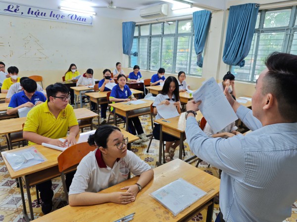 Thi tốt nghiệp THPT 2026: Có đáng lo khi Bộ GD-ĐT không công bố đề minh họa? Thi tốt nghiệp THPT 2026: Có đáng lo khi Bộ GD-ĐT không công bố đề minh họa?