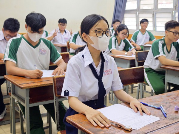 Thi tốt nghiệp THPT 2026: Quy định thí sinh cần lưu ý trong phòng thi Thi tốt nghiệp THPT 2026: Quy định thí sinh cần lưu ý trong phòng thi