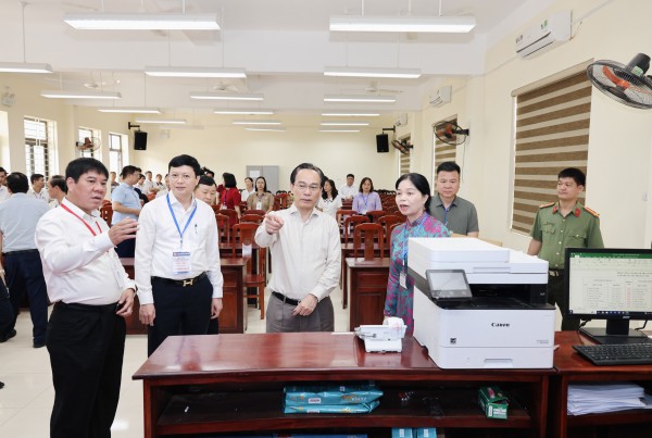 Thi tốt nghiệp THPT 2026: Đảm bảo cân bằng đề thi giữa các môn Thi tốt nghiệp THPT 2026: Đảm bảo cân bằng đề thi giữa các môn