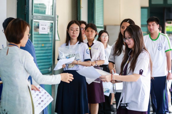 Thi tốt nghiệp THPT 2026: Đề chính thức môn hóa học xem tại đây