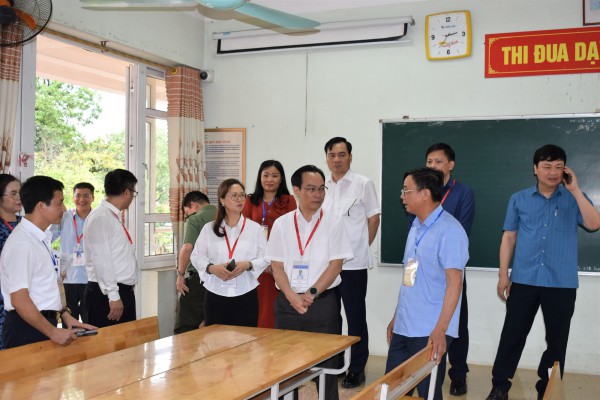 Thi tốt nghiệp THPT: Lên phương án phòng mưa lũ, hỗ trợ thí sinh