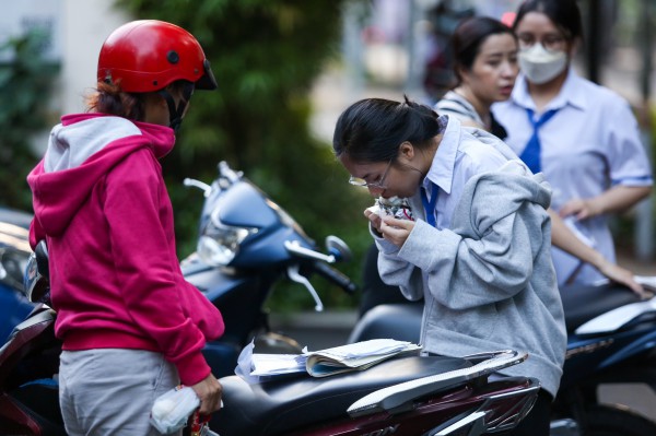 Thi tốt nghiệp THPT không nên là cuộc chiến 