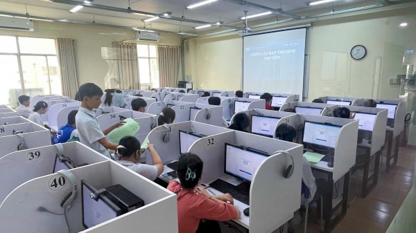 Thi tốt nghiệp THPT trên máy tính: Rào cản lớn nhất là sự công bằng Thi tốt nghiệp THPT trên máy tính: Rào cản lớn nhất là sự công bằng