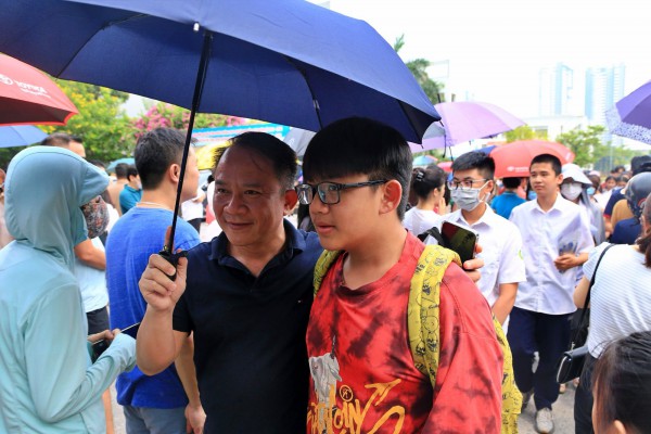 Thi vào lớp 10 ở Hà Nội: Môn toán sẽ có nhiều điểm 8, 9 Thi vào lớp 10 ở Hà Nội: Môn toán sẽ có nhiều điểm 8, 9