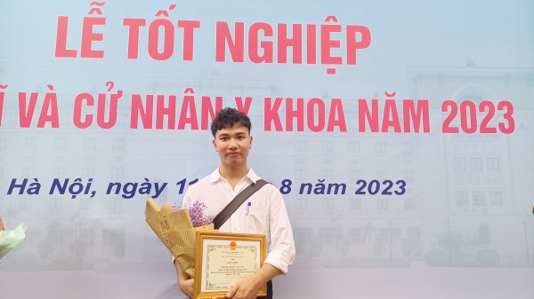 Thủ khoa cử nhân y khoa Trường ĐH Y Hà Nội với pha 