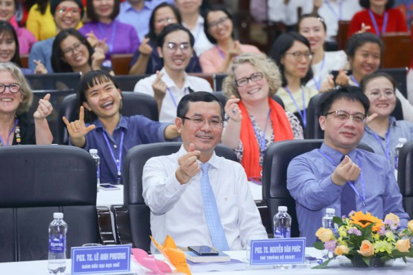 Thứ trưởng Bộ GD-ĐT: Ước mơ lớn là xây dựng trường học hạnh phúc