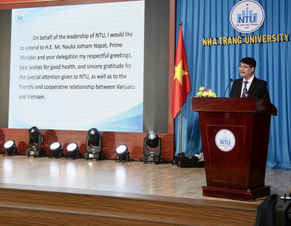 Thủ tướng Vanuatu thăm và làm việc tại Trường ĐH Nha Trang