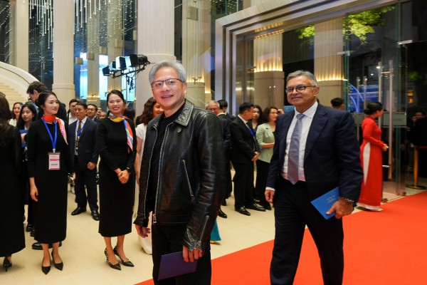 Thủ tướng: Việt Nam cam kết tạo điều kiện để khoa học công nghệ ngày càng tỏa sáng Thủ tướng: Việt Nam cam kết tạo điều kiện để khoa học công nghệ ngày càng tỏa sáng