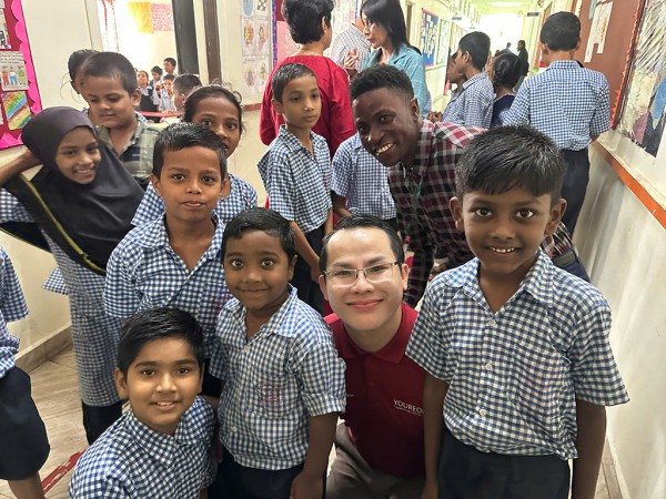 Tiếng Anh là ngôn ngữ thứ hai nhưng sự học mới là ngôn ngữ đầu tiên Tiếng Anh là ngôn ngữ thứ hai nhưng sự học mới là ngôn ngữ đầu tiên