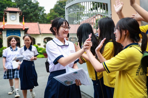 'Tôi thật sự muốn cầm bút để giải đề thi hay như thế này'! 'Tôi thật sự muốn cầm bút để giải đề thi hay như thế này'!