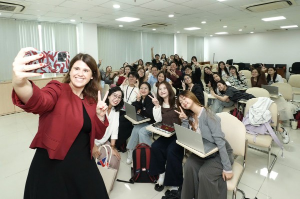 Tổng lãnh sự Anh tại TP.HCM nêu bí quyết du học Anh thành công Tổng lãnh sự Anh tại TP.HCM nêu bí quyết du học Anh thành công