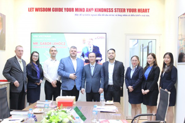 Tổng lãnh sự Hungary tại TP.HCM mong thêm nhiều người Việt tới Hungary học tập, làm việc