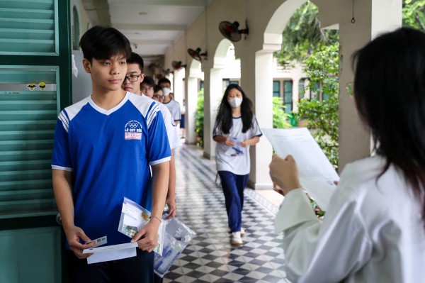 Top 300 thí sinh cao điểm nhất tổ hợp A00 thi tốt nghiệp THPT 2025 Top 300 thí sinh cao điểm nhất tổ hợp A00 thi tốt nghiệp THPT 2025