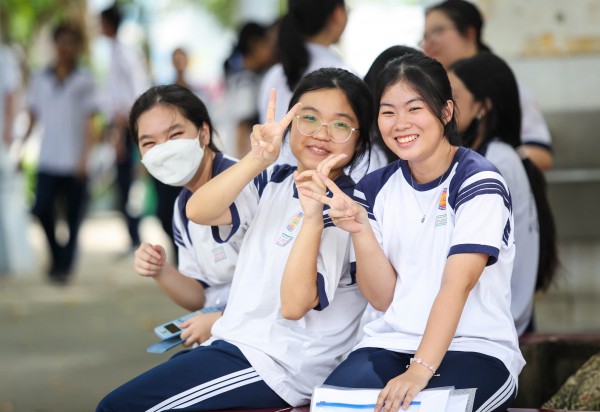 Top 300 thí sinh cao điểm nhất tổ hợp B00 thi tốt nghiệp THPT 2025 Top 300 thí sinh cao điểm nhất tổ hợp B00 thi tốt nghiệp THPT 2025