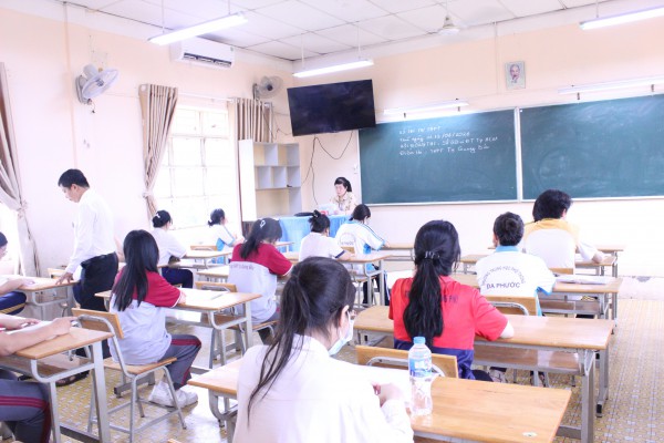 Trang phục thí sinh đi thi tốt nghiệp THPT: Đừng xem nhẹ! Trang phục thí sinh đi thi tốt nghiệp THPT: Đừng xem nhẹ!