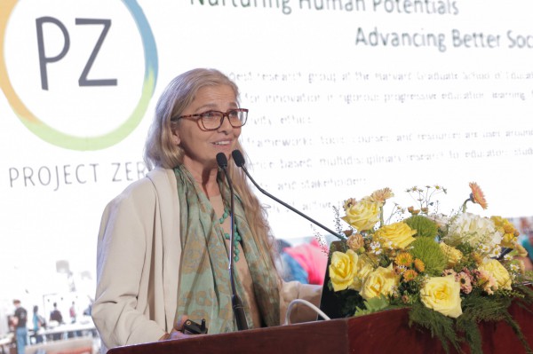 Trau dồi năng lực gì để thích nghi với trật tự thế giới mới?