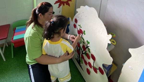 Trẻ chậm nói, khó khăn giao tiếp: Những điều phụ huynh cần làm