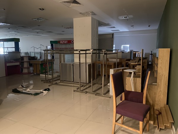 Trung tâm Anh ngữ Apax Nha Trang đóng cửa, phụ huynh tố không trả lại tiền học