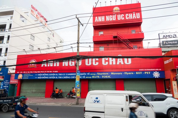 Trung tâm tiếng Anh 'sửa chữa' rồi mất tăm: Học viên đóng hơn 16 tỉ đồng Trung tâm tiếng Anh 'sửa chữa' rồi mất tăm: Học viên đóng hơn 16 tỉ đồng