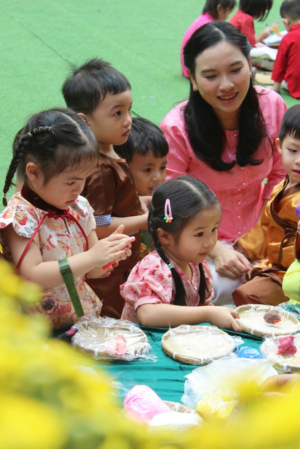 Trước kỳ nghỉ Tết Nguyên đán 2026: Trường học TP.HCM nhộn nhịp hội xuân