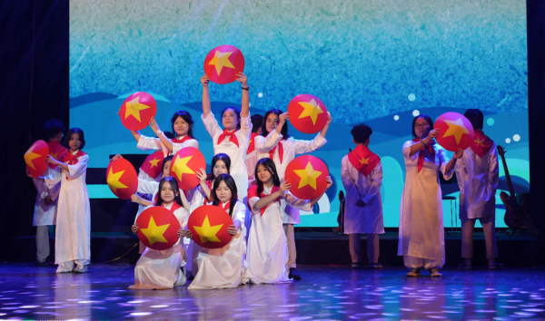 Trước tết, nhiều ngày hội nghệ thuật lấp lánh của học sinh, sinh viên TP.HCM