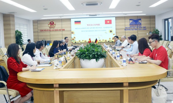 Trường ĐH Cửu Long tăng cường gắn kết với tổ chức, doanh nghiệp Trường ĐH Cửu Long tăng cường gắn kết với tổ chức, doanh nghiệp