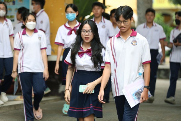 Trường ĐH Kinh tế-luật 