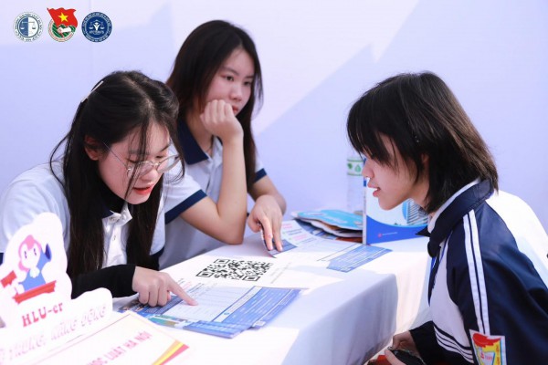 Trường ĐH Luật Hà Nội xét nhiều khối thi, điểm chuẩn chênh nhau thế nào? Trường ĐH Luật Hà Nội xét nhiều khối thi, điểm chuẩn chênh nhau thế nào?