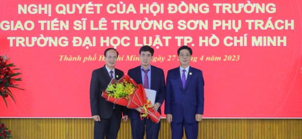 Trường ĐH Luật TP.HCM có người phụ trách mới, tiến sĩ luật 52 tuổi