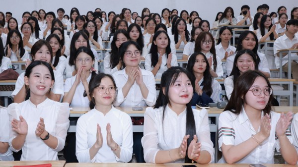 Trường ĐH Sư phạm Hà Nội chủ yếu dùng các tổ hợp truyền thống để xét tuyển