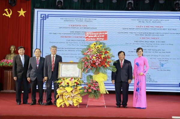 Trường ĐH Tây Đô nhận chứng nhận kiểm định chất lượng cơ sở giáo dục đại học