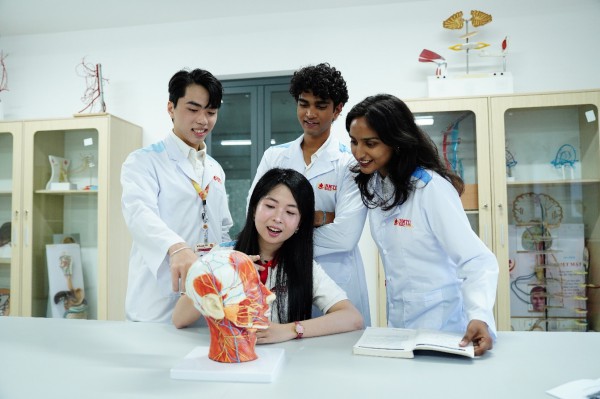 Trường ĐH Y Dược Buôn Ma Thuột vững bước trên hành trình phát triển Trường ĐH Y Dược Buôn Ma Thuột vững bước trên hành trình phát triển