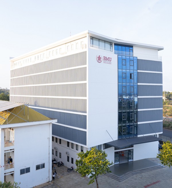 Trường ĐH Y Dược Buôn Ma Thuột vững bước trên hành trình phát triển Trường ĐH Y Dược Buôn Ma Thuột vững bước trên hành trình phát triển