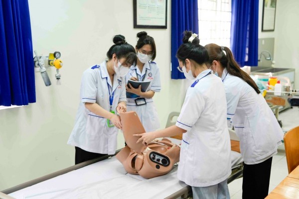 Trường ĐH Y dược Cần Thơ dự kiến tuyển sinh tổ hợp văn-sử-địa