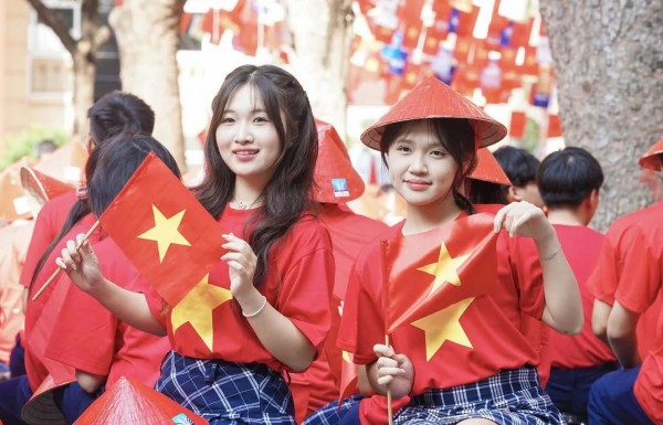 Trường học Hà Nội mở cửa đón nhân dân xem diễu binh vào nghỉ ngơi Trường học Hà Nội mở cửa đón nhân dân xem diễu binh vào nghỉ ngơi