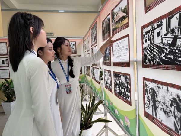 Trường phổ thông mang tên người thanh niên yêu nước Nguyễn Tất Thành kỷ niệm sinh nhật Bác