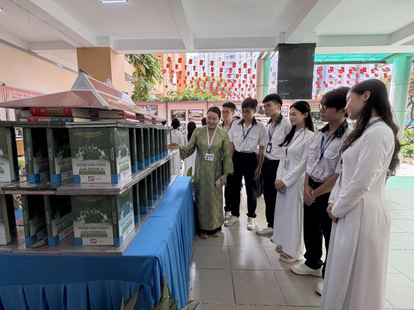 Trường phổ thông mang tên người thanh niên yêu nước Nguyễn Tất Thành kỷ niệm sinh nhật Bác
