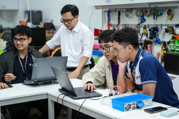 Từ 1.1.2026, lương của giảng viên ĐH tính thế nào và cao nhất bao nhiêu? Từ 1.1.2026, lương của giảng viên ĐH tính thế nào và cao nhất bao nhiêu?