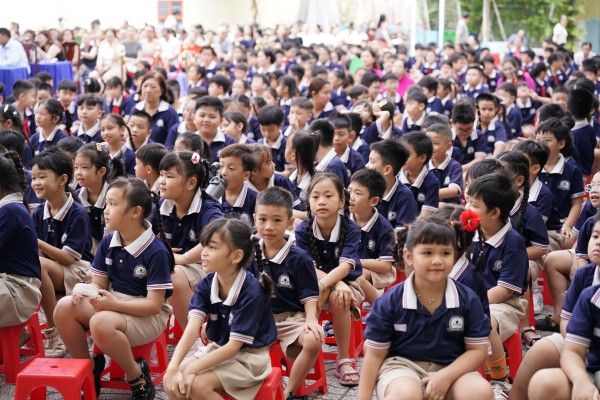 Từ ngôi trường 'phụ huynh không mặn mà' đến trường đạt chuẩn quốc gia Từ ngôi trường 'phụ huynh không mặn mà' đến trường đạt chuẩn quốc gia