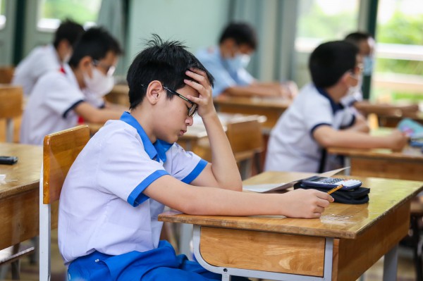 Từ tranh luận bài khảo sát lớp 6 Trần Đại Nghĩa: 