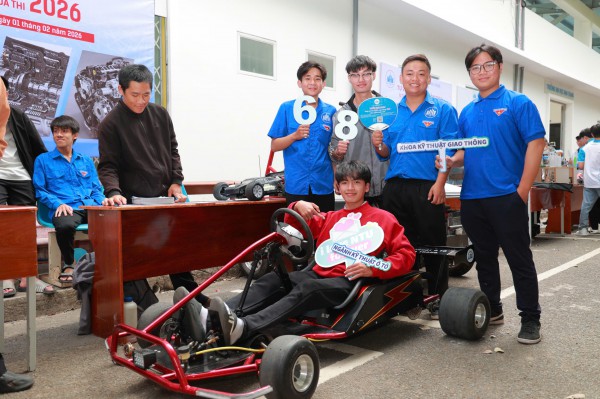 Tư vấn mùa thi 2026 tại Khánh Hòa: Sôi động không gian trải nghiệm ngành nghề