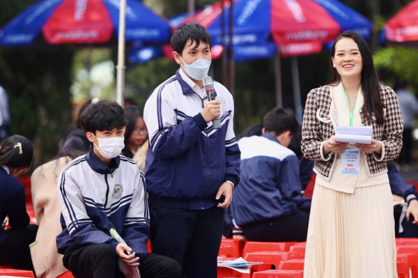 Tư vấn mùa thi tại Đà Lạt: Chọn ngành gì trong thời đại trí tuệ nhân tạo?