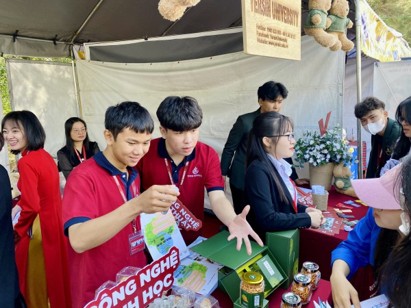 Tư vấn mùa thi tại Đà Lạt: Sinh viên 