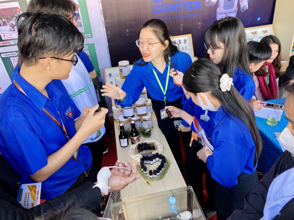 Tư vấn mùa thi tại Đà Lạt: Sinh viên 