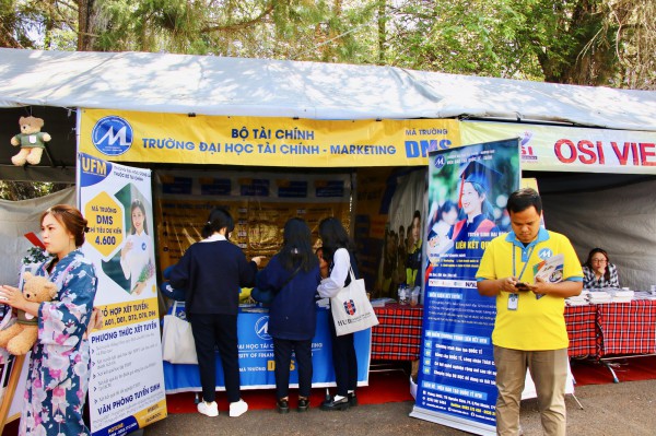 Tư vấn mùa thi tại Đà Lạt: Sinh viên 